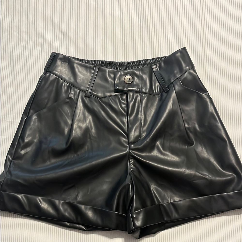 Black Shorts with Stretch Fabric and Breathable Material